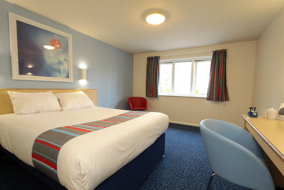 Travelodge ケアフィリ 部屋 写真